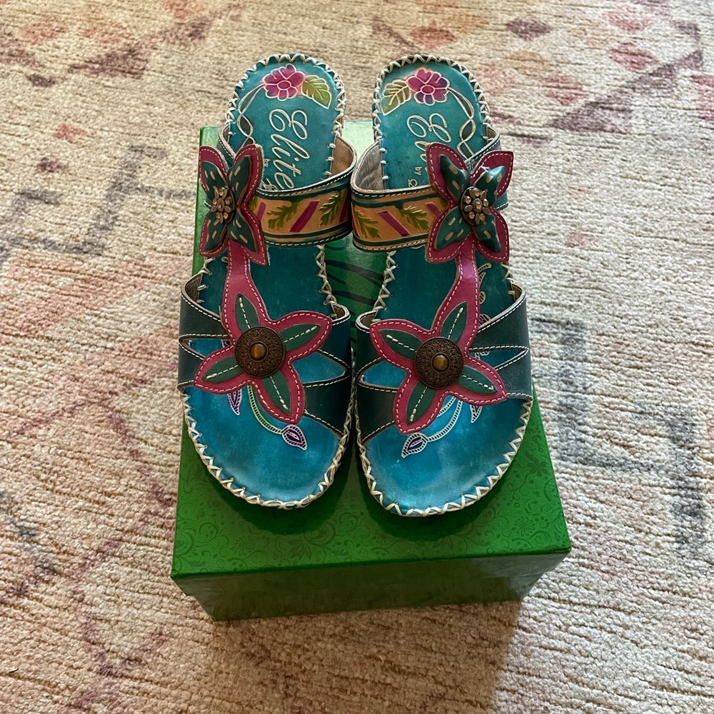 Elite by Corkys poppy turquoise heels size 9